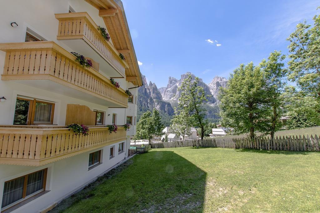 Garni La Dorada Aparthotel Colfosco Exterior foto